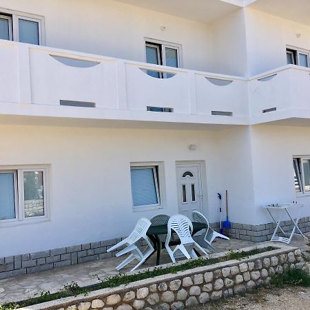 Apartments Baraba Паг Екстериор снимка