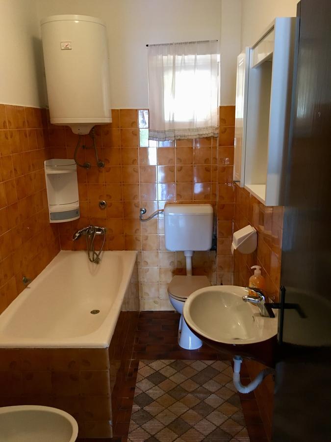 Apartments Baraba Паг Екстериор снимка