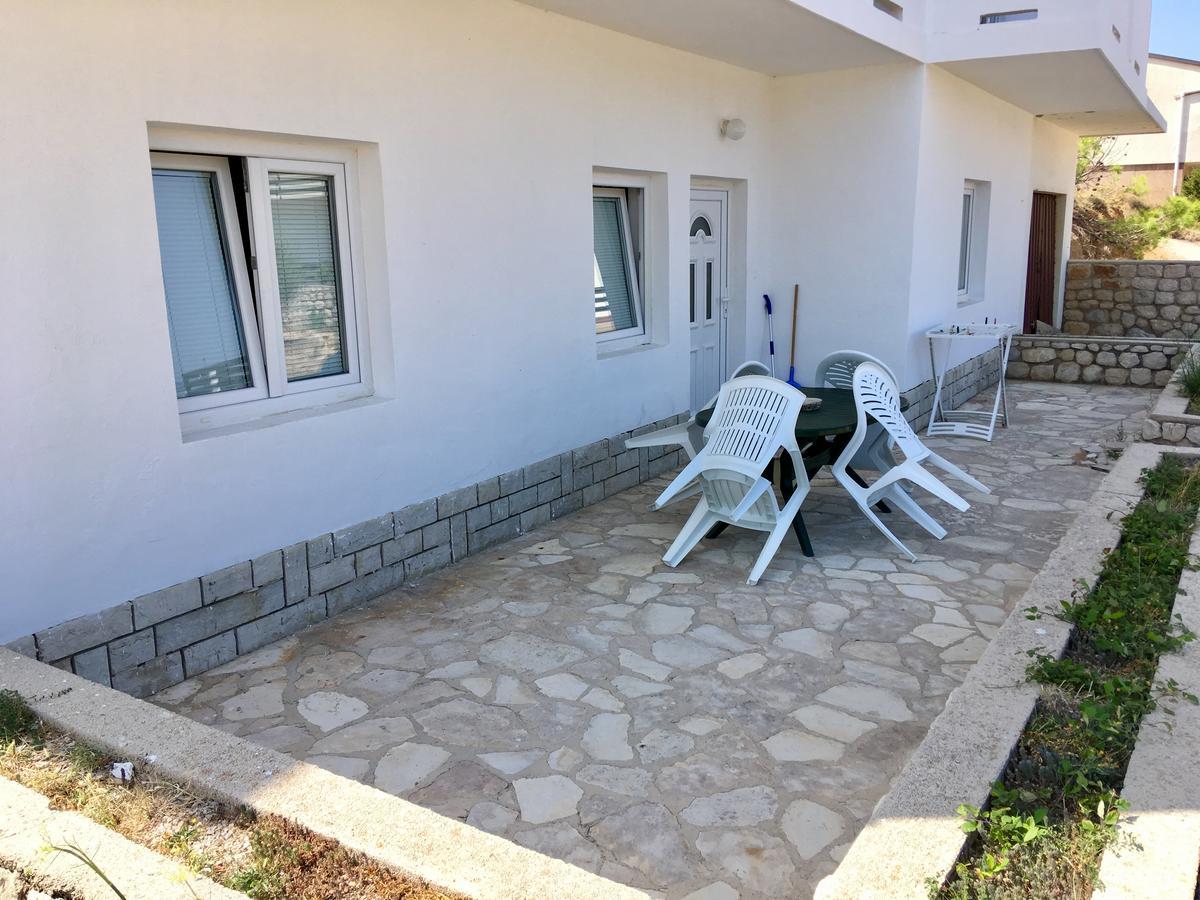 Apartments Baraba Паг Екстериор снимка